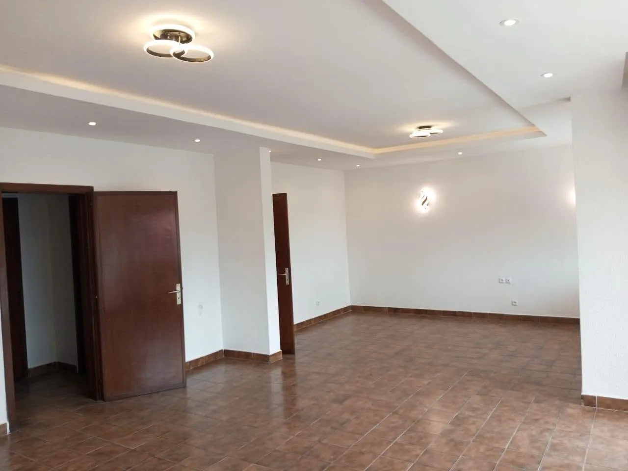 APPARTEMENT HAUT STANDING A LOUER DOUALA, QUARTIER #BONAPRISO — Léa immobilier au Cameroun