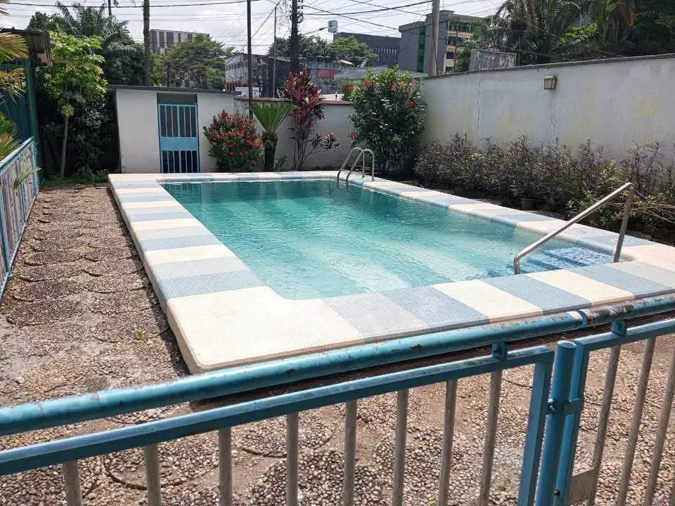 APPARTEMENT HAUT STANDING A LOUER DOUALA BONAPRISO 03 Chambres au Cameroun