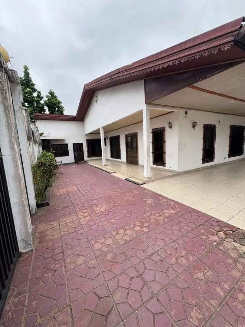 VILLA 4 CHAMBRES À LOUER DOUALA, QUARTIER #BONAPRISO — Léa immobilier au Cameroun