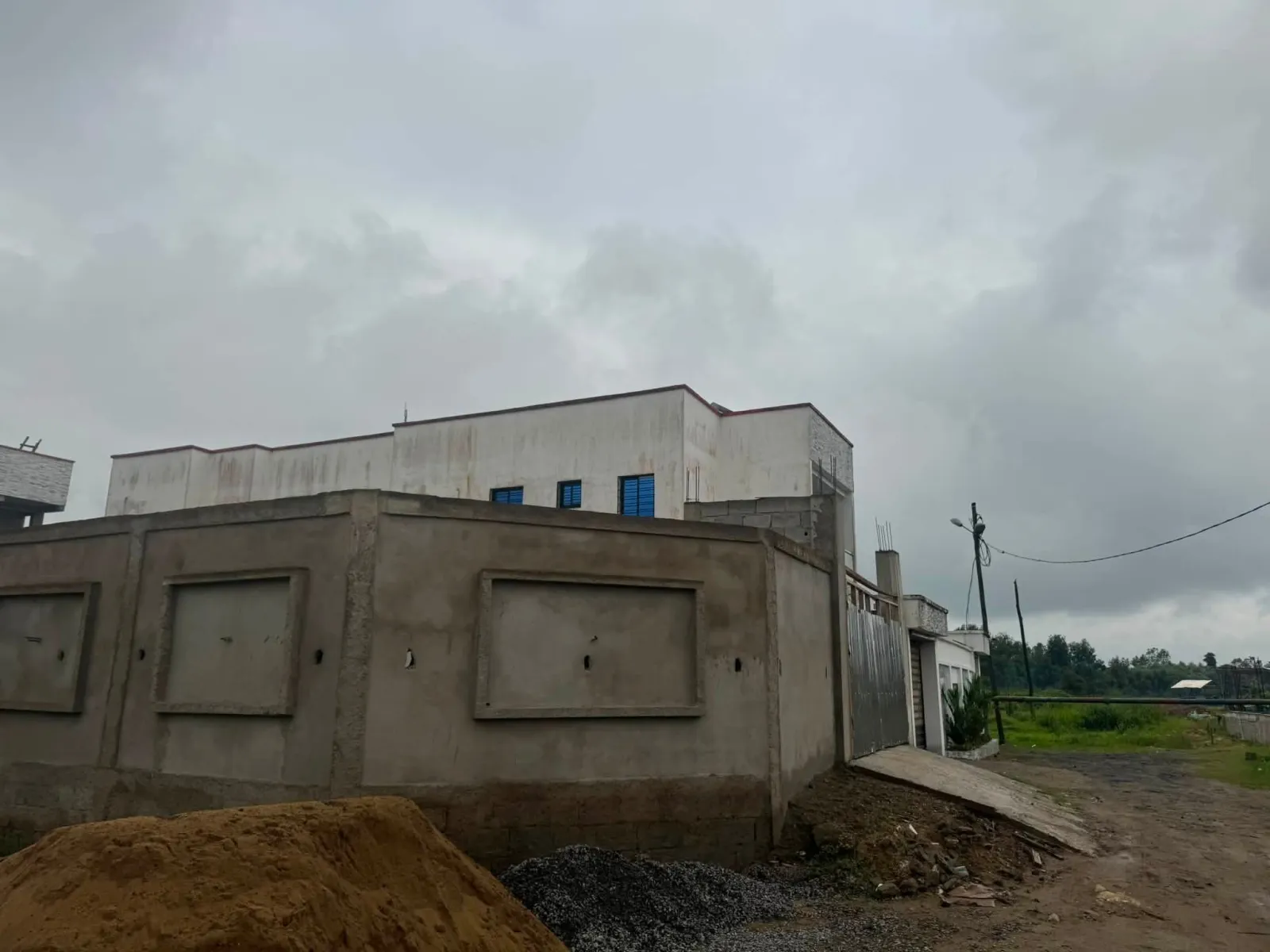 Terrain titré a vendre a bonamoussadi denver  au niveau du complexe sportif Ngannou  — Léa immobilier au Cameroun
