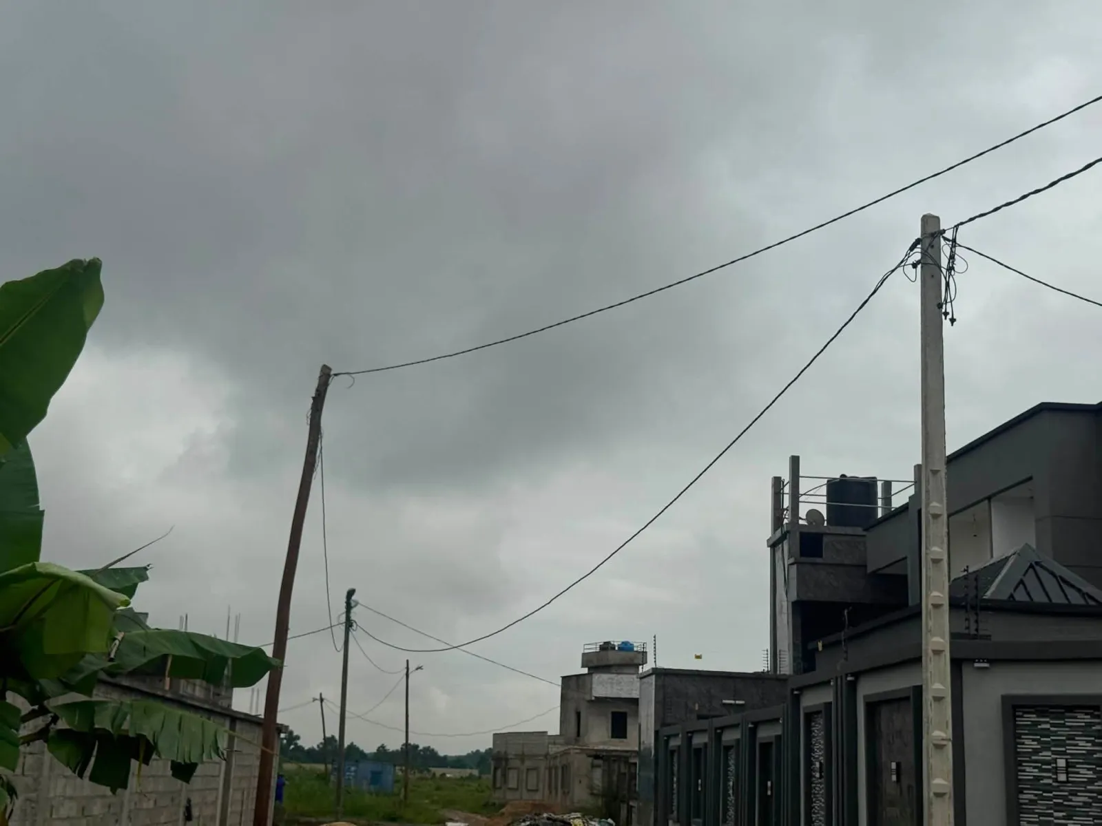 Terrain titré a vendre a bonamoussadi denver  au niveau du complexe sportif Ngannou  — Léa immobilier au Cameroun