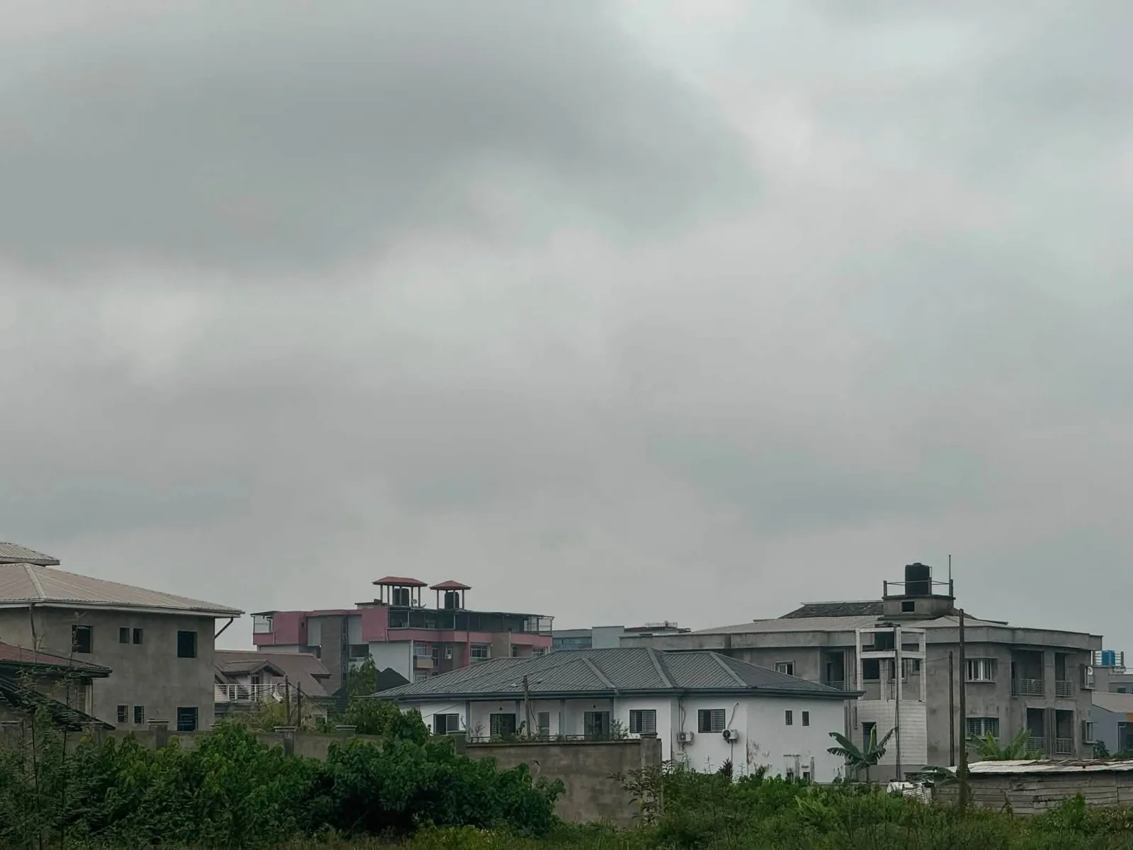 Terrain titré à vendre a bonamoussadi denver superficie 500 et 300m2 — Léa immobilier au Cameroun